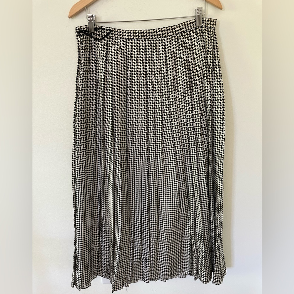 Lauren Ralph Lauren Black and White Houndstooth Midi Skirt - Picture 9 of 11